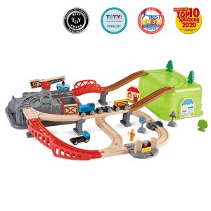 Hape E3764 Railway Bucket Builder Set